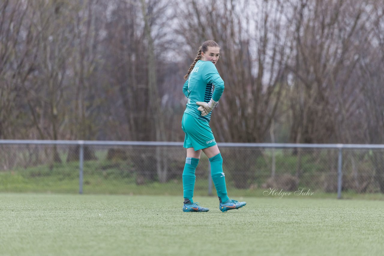 Bild 397 - F SSC Hagen Ahrensburg - SV Frisia Risum-Lindholm : Ergebnis: 1:2